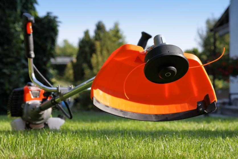 orange string trimmer brush cutter 840x560 75