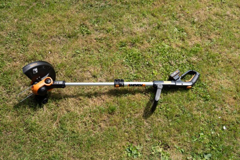 how to properly use lawn edger