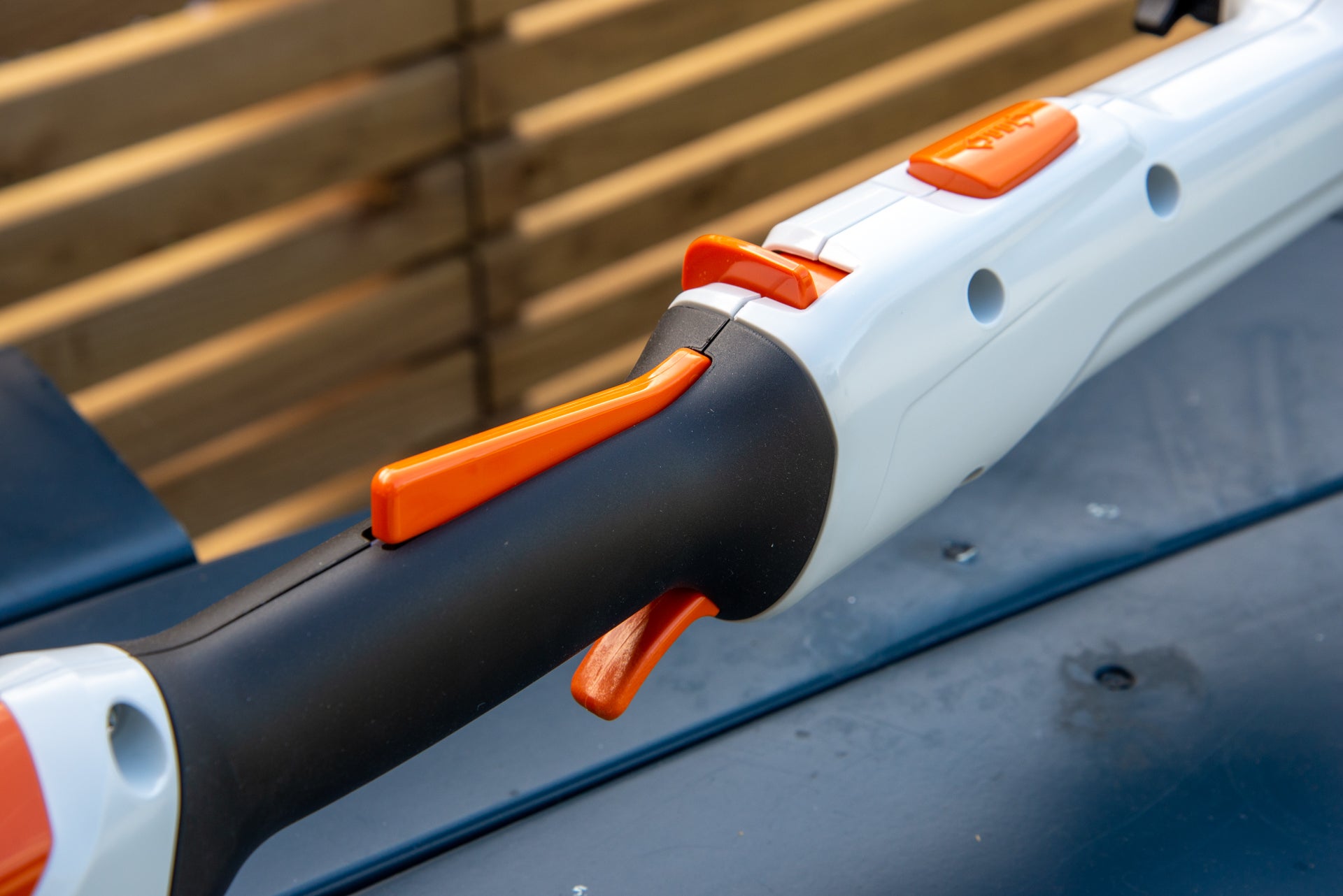 how to replace pull cord on hedge trimmer