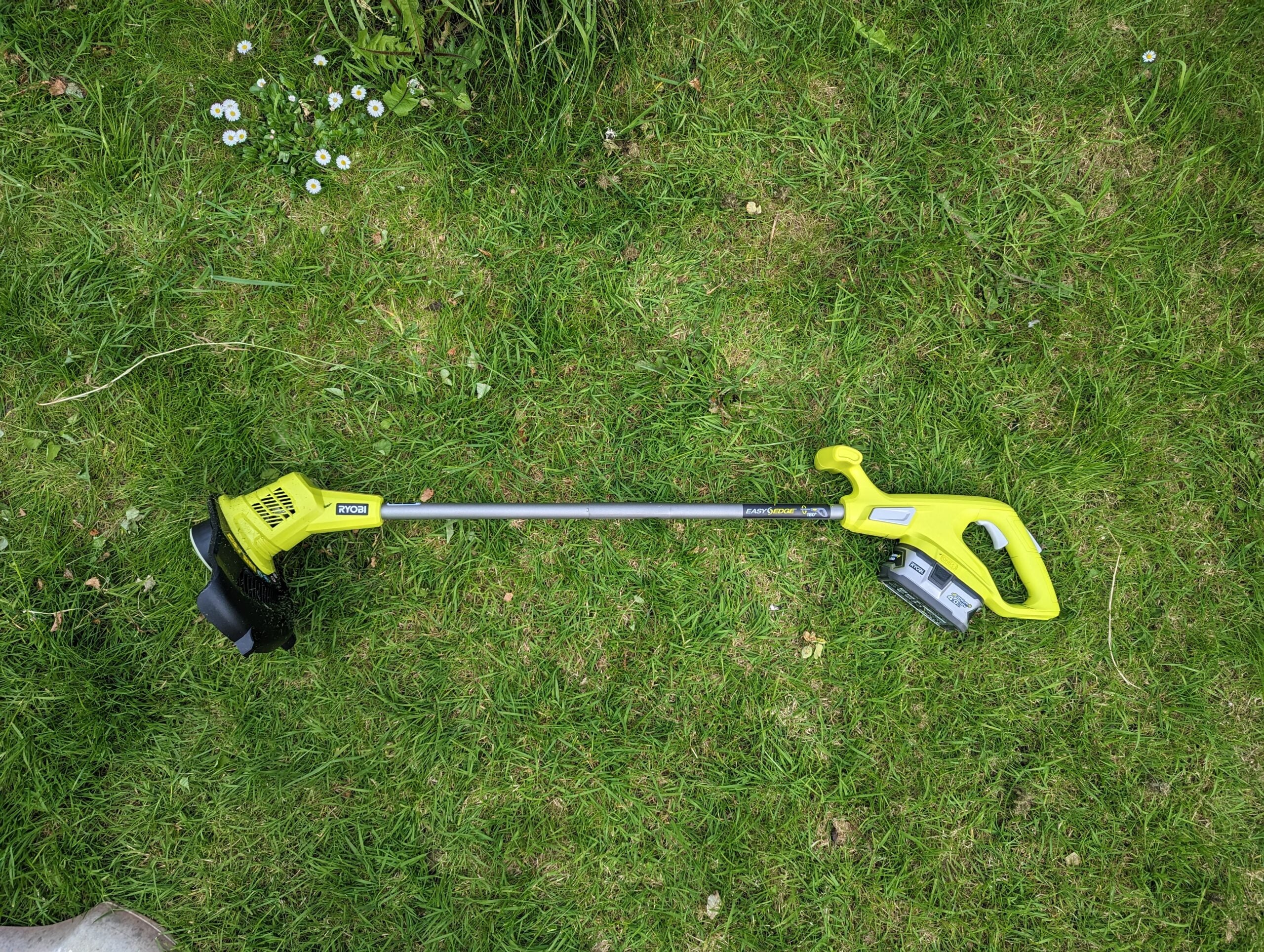how to edge a sidewalk with a string trimmer