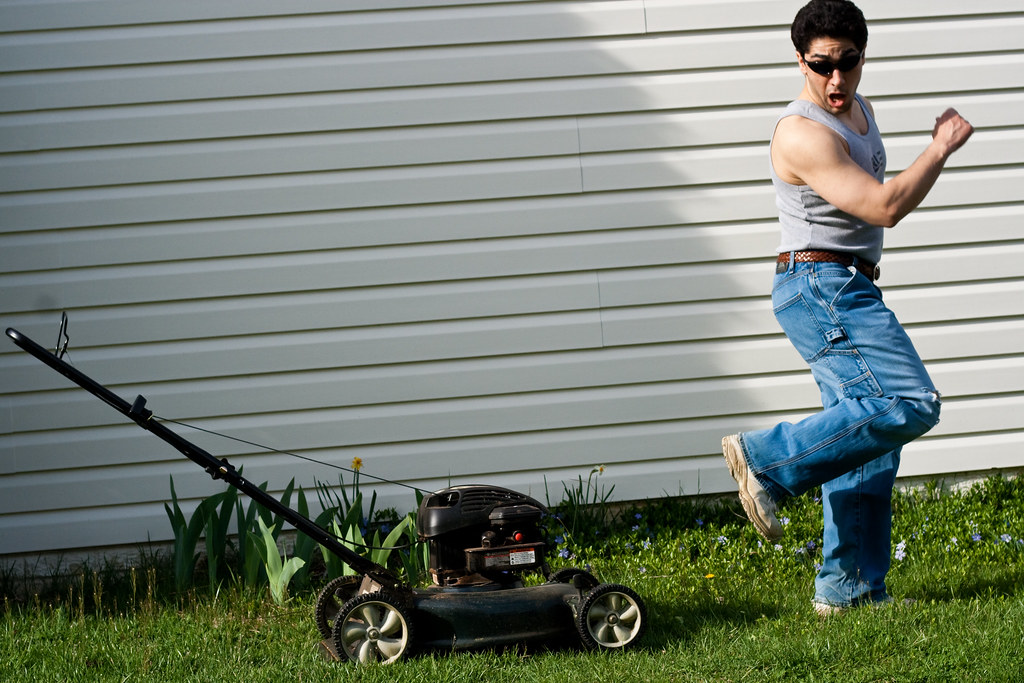 how to use a gas lawn edger