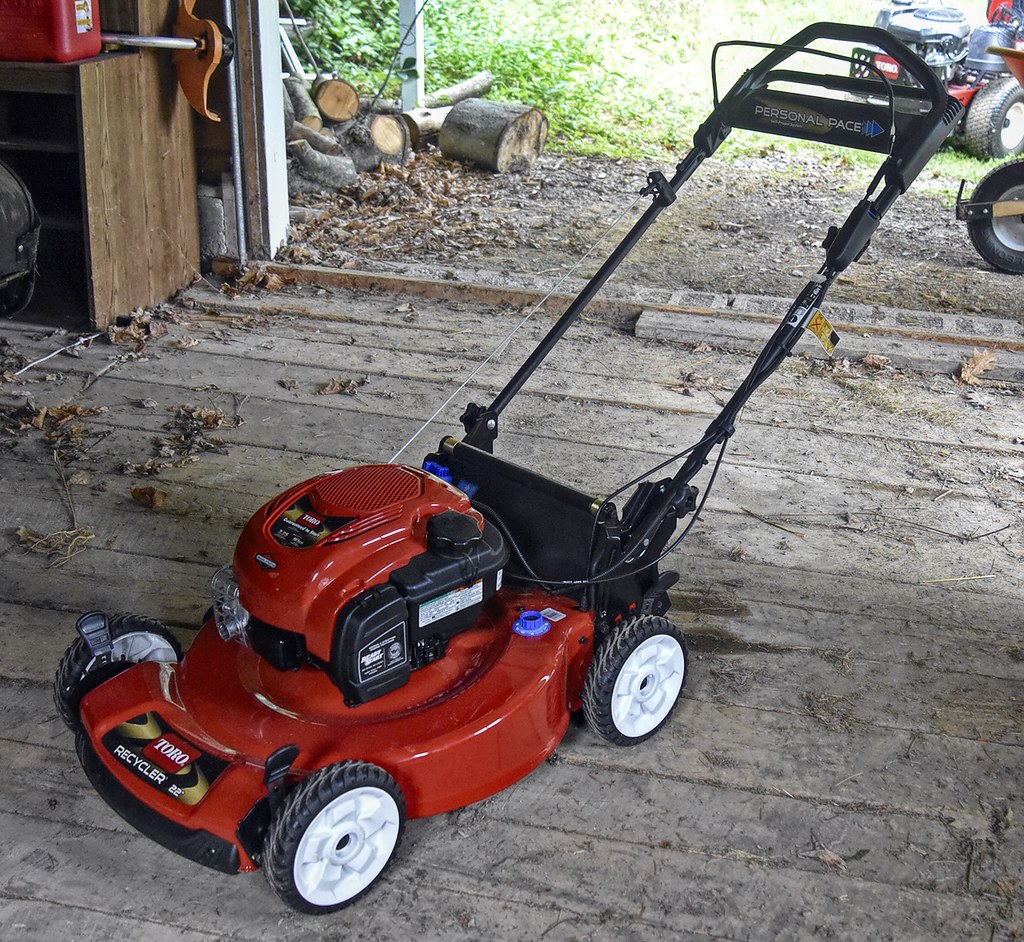 How To Use A Gas Powered Lawn Edger