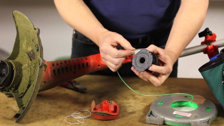 how to change black and decker trimmer line